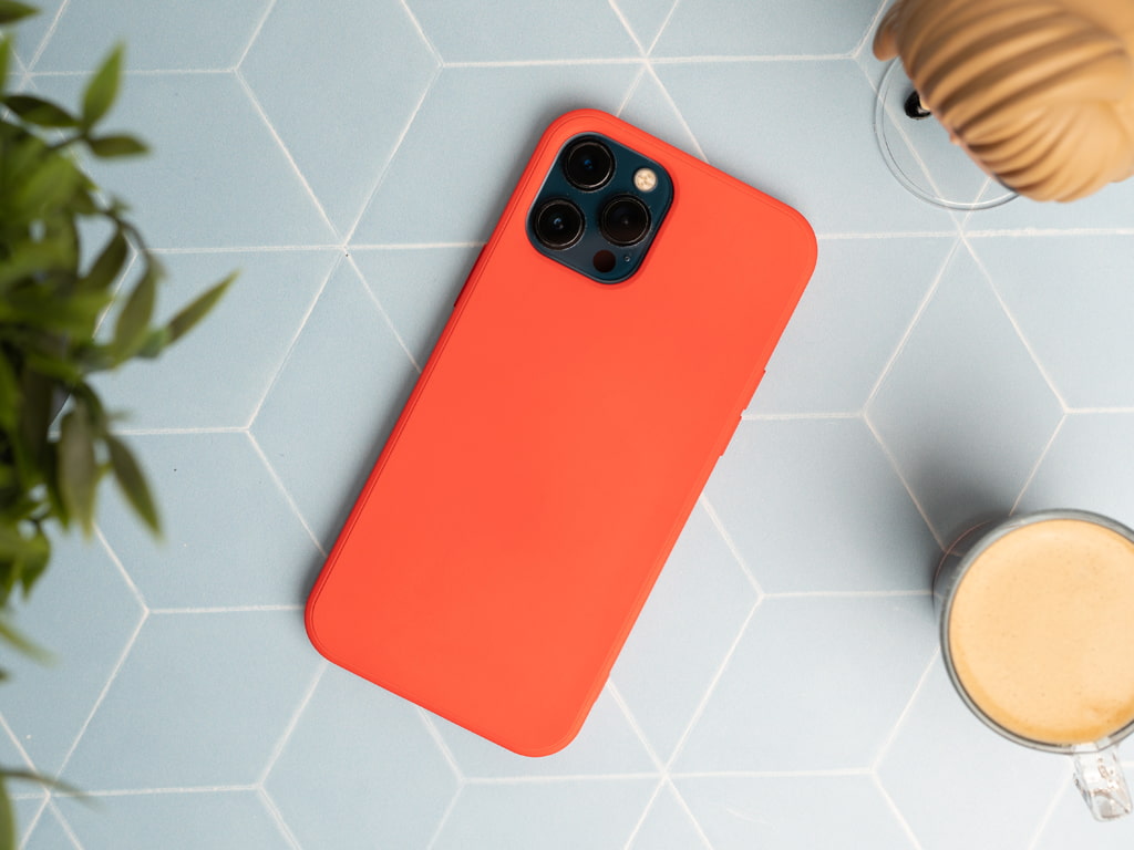 Silikonový kryt na iPhone 12 a iPhone 12 Pro - Červený 2